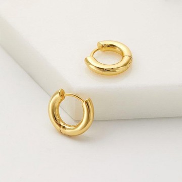 Earrings | Kendall Hoop | Small | Gold