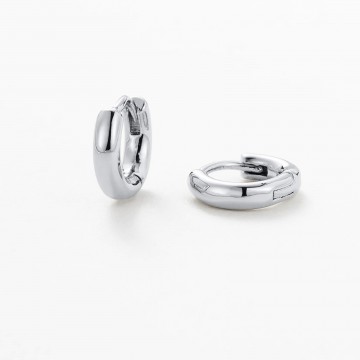 Earrings | Suri Huggie | Silver